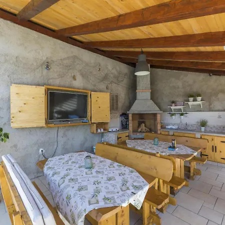 Pez Apartment Hreljin